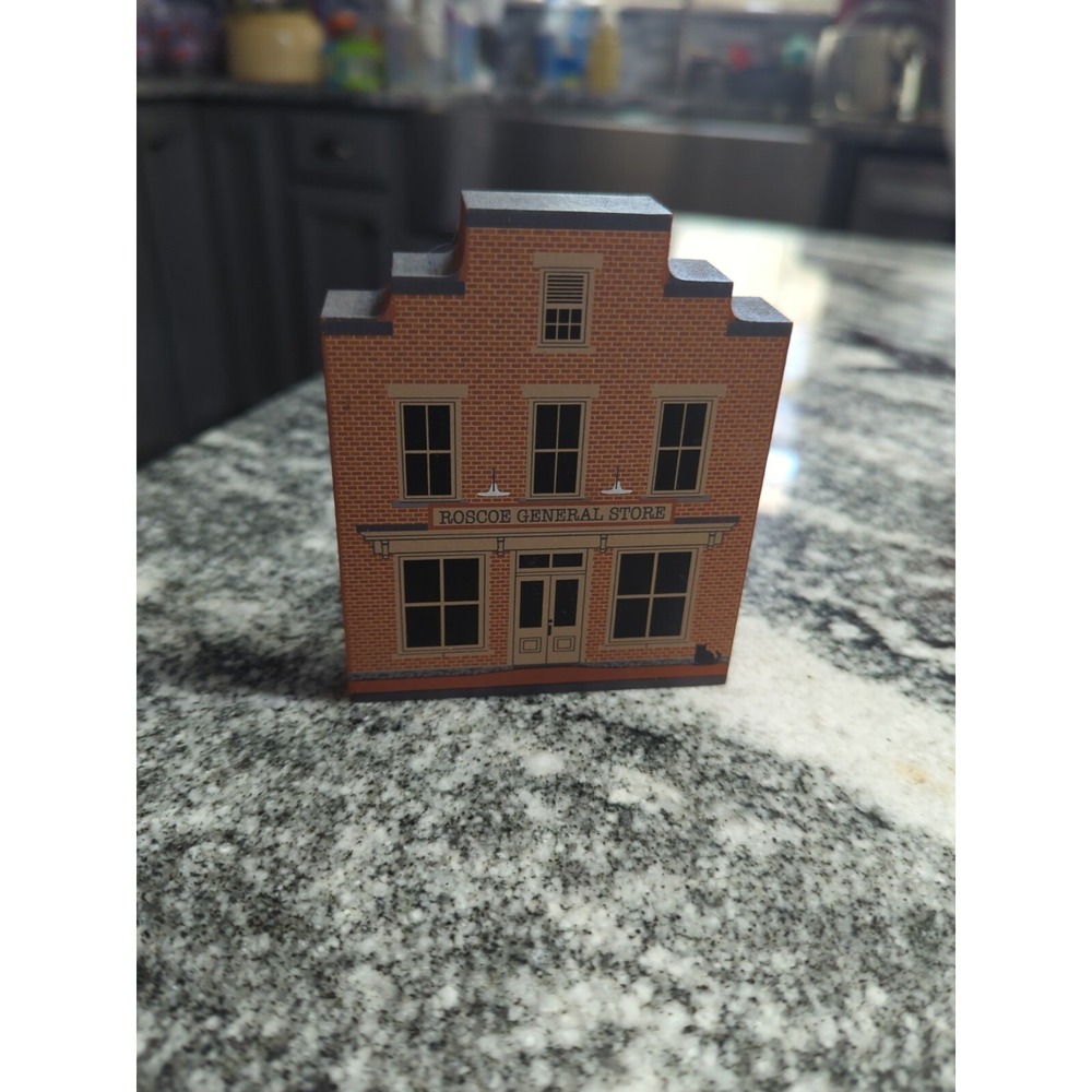 The Cat's Meow Roscoe General Store 2006 Canal Town Series Shelf Sitter Cottage